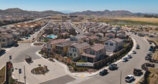 Build-to-rent community opens