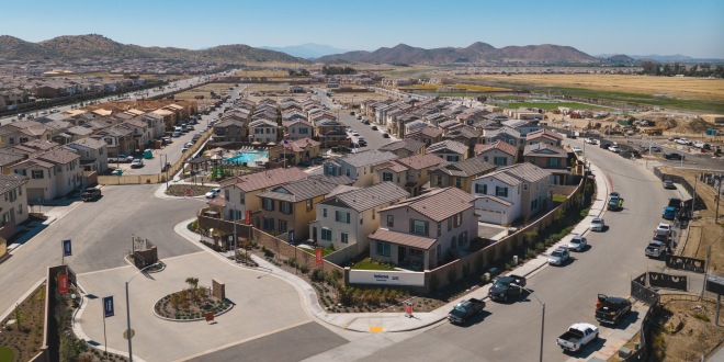 Build-to-rent community opens