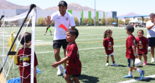 Strykers, Fabián Inspire Kids at Landmark Free Youth Camp